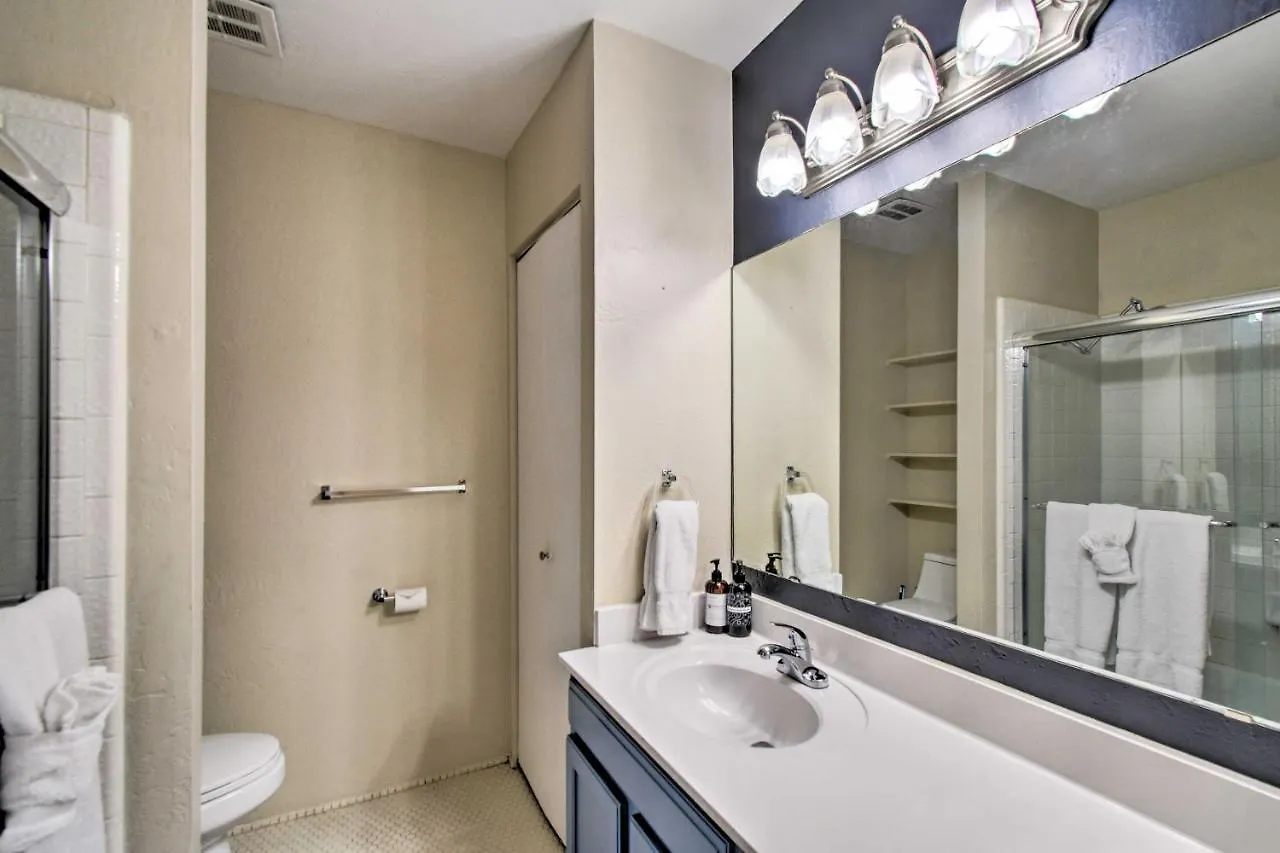 펜션 Scottsdale Townhome With Pool Access, Near Old Town! 미국